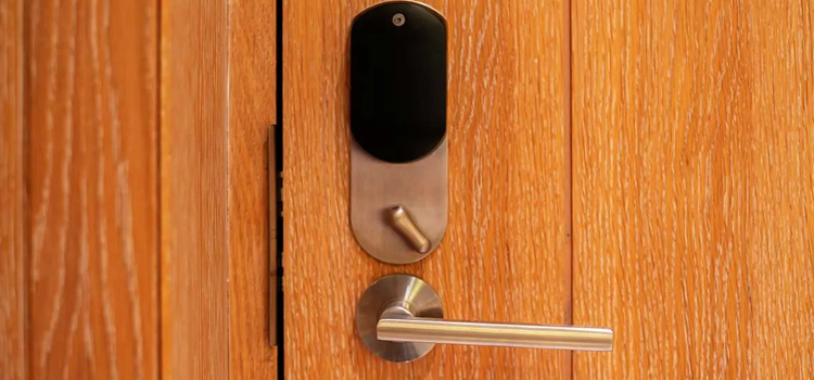 Automatic Locking Door Knob Novato